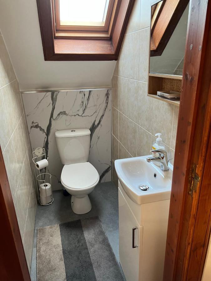 4 Bed Bungalow Near Airport Edimburgo Exterior foto